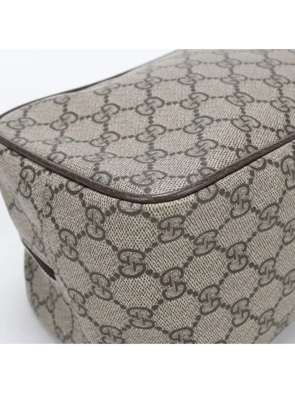 Gucci GG Cosmetic Case Supreme Clutch